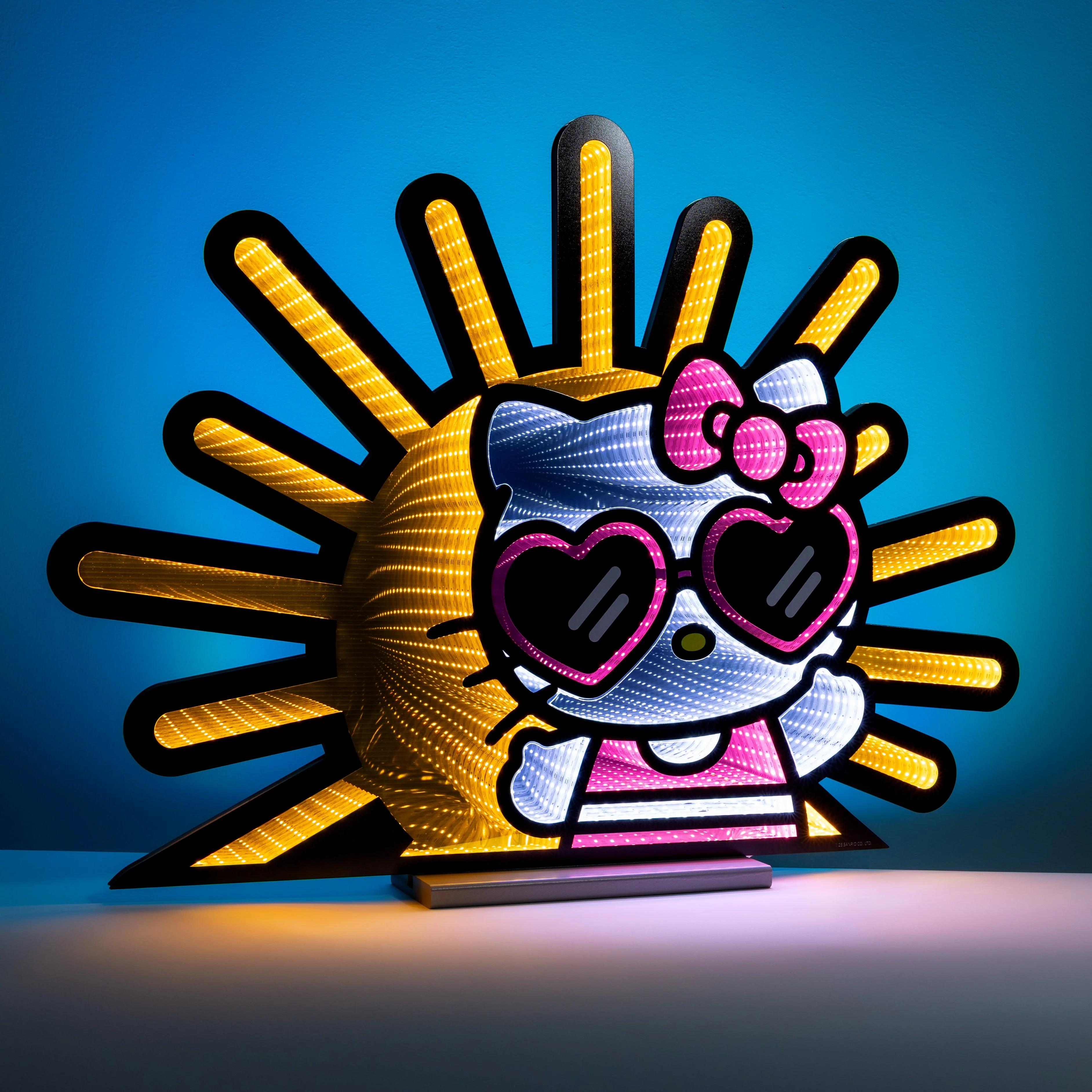 Hello Kitty 24.5" Sunshine Ekkolight Infinity Light - Image 4