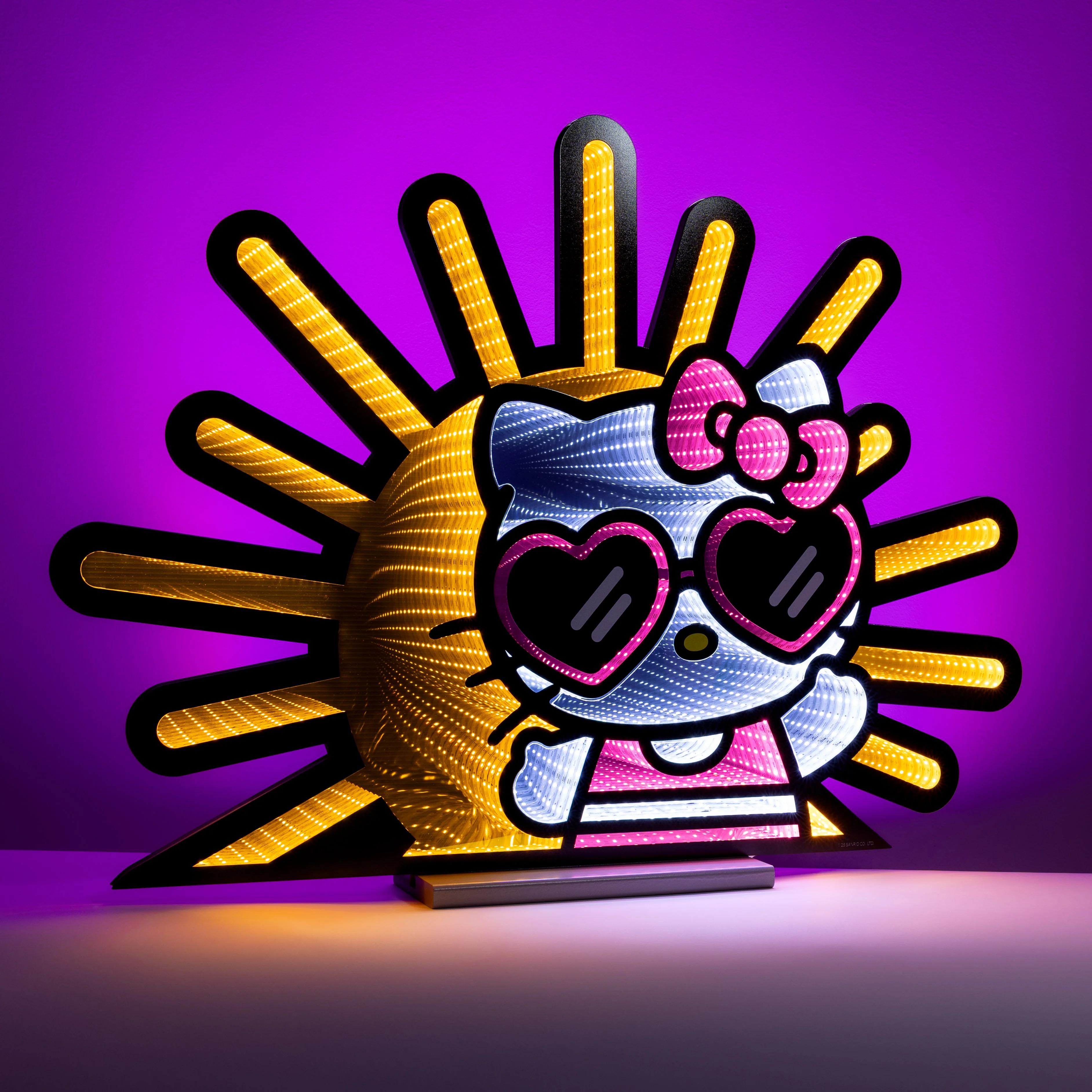 Hello Kitty 24.5" Sunshine Ekkolight Infinity Light - Image 5