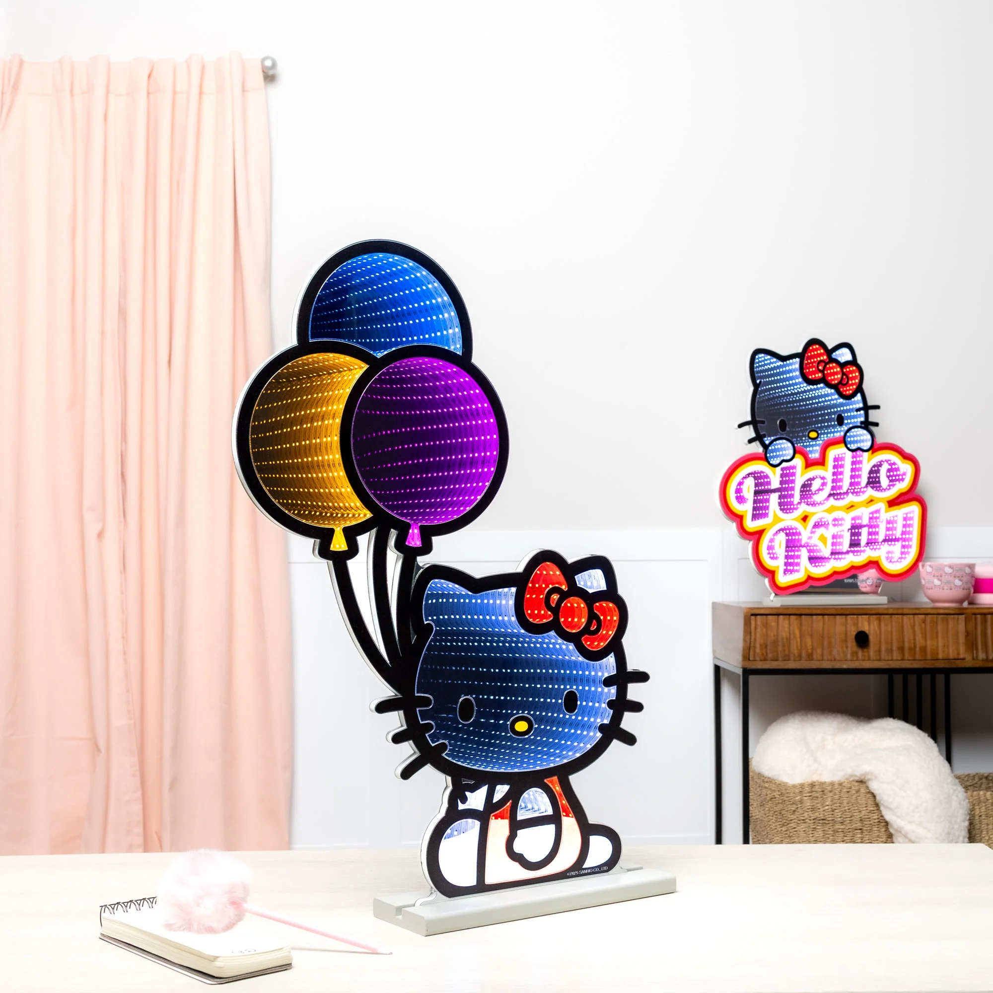 Hello Kitty 24" Balloons Decorative Ekkolight Infinity Light - Image 2