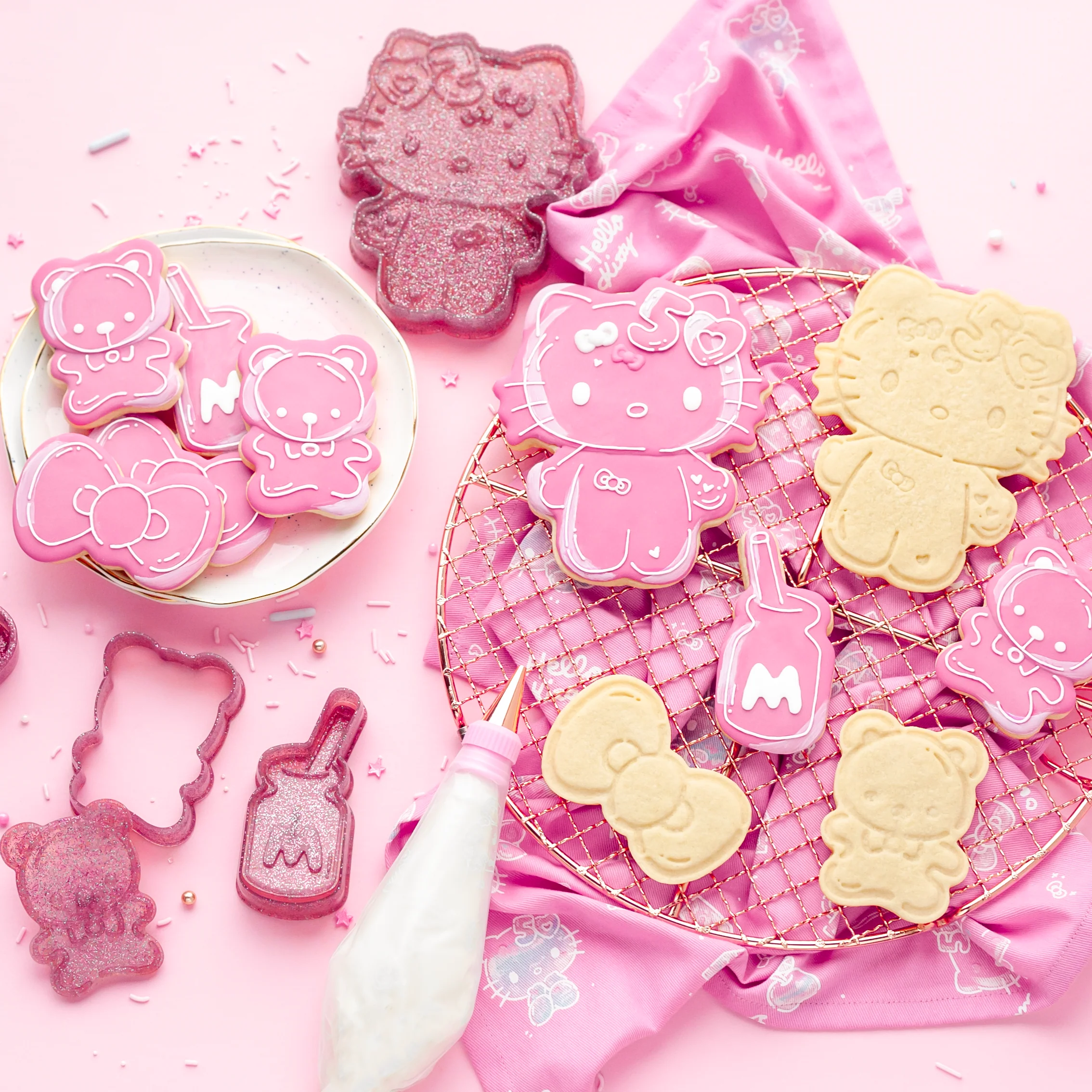 Hello Kitty 50th Anniversary Cookie Stamp and Frosting Set - Image 2