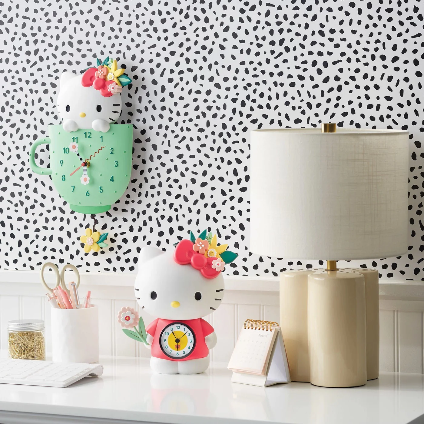 Hello Kitty Blossoms Desk Clock - Image 6