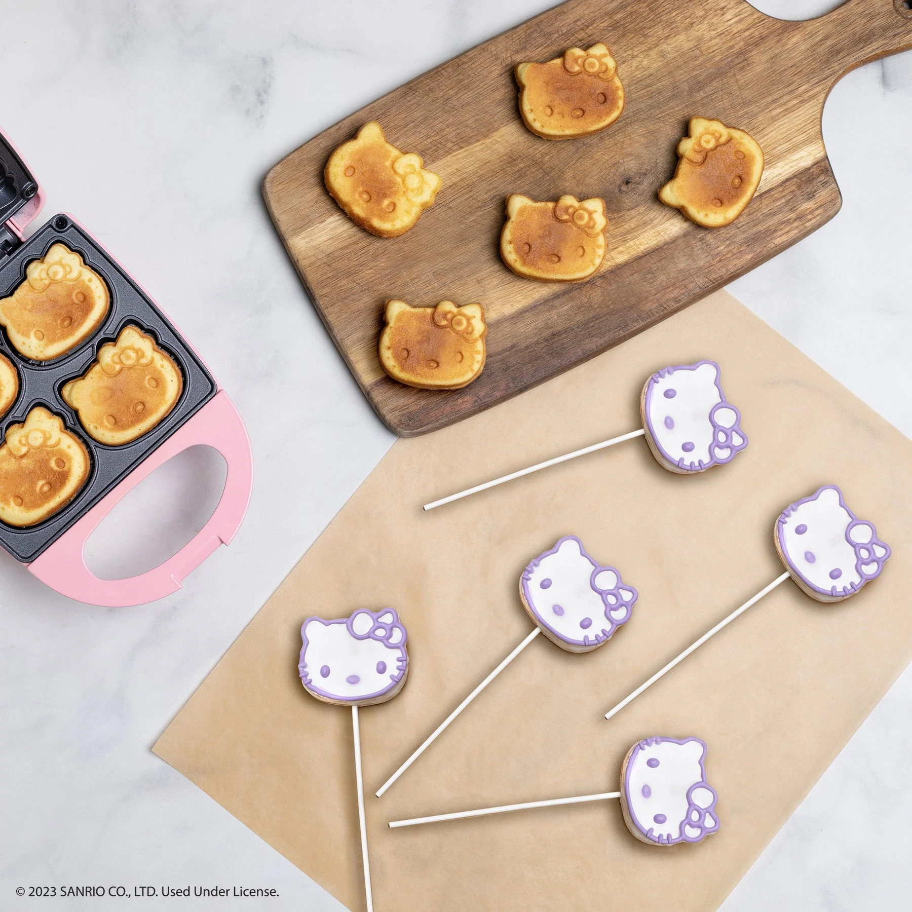 Hello Kitty Cake Pop Maker - Image 3