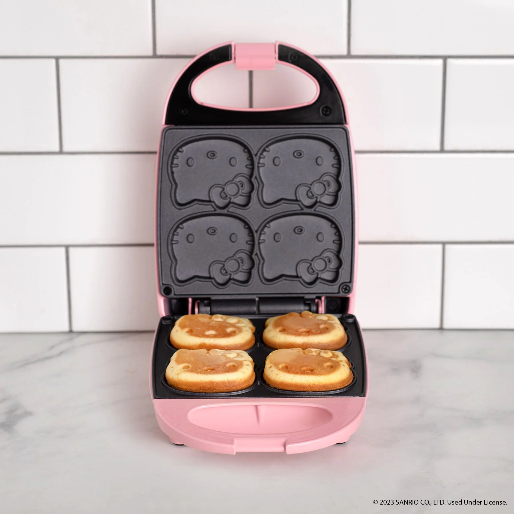 Hello Kitty Cake Pop Maker - Image 4