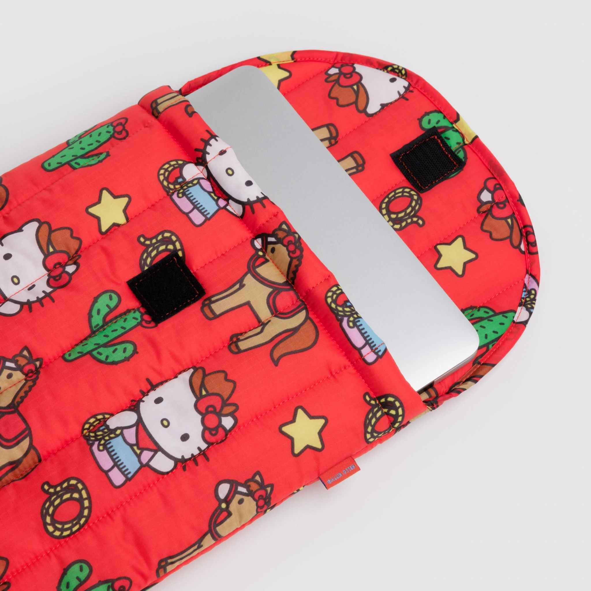 Hello Kitty x Baggu 16" Puffy Laptop Sleeve (Western) - Image 4
