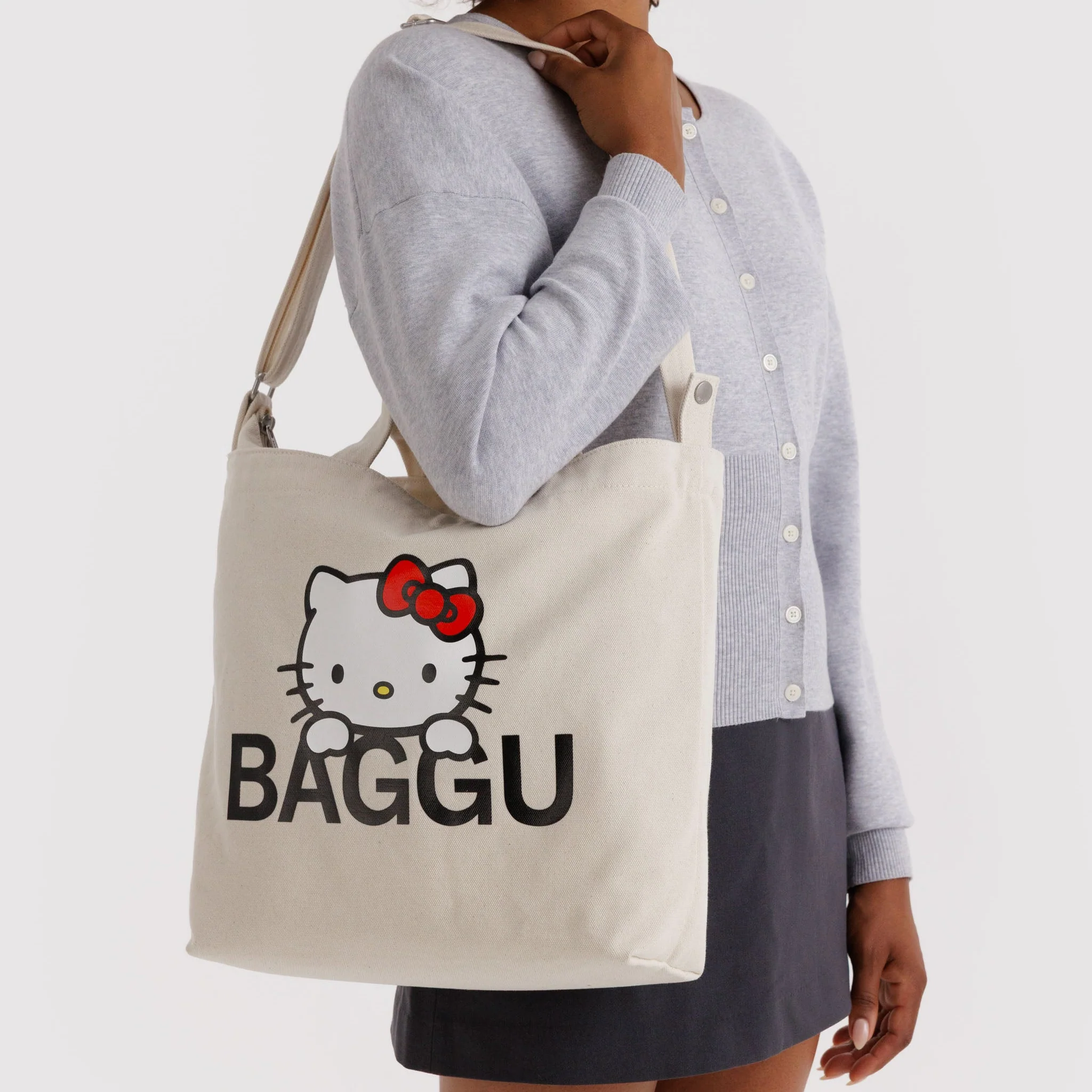 Hello Kitty x Baggu Horizontal Zip Duck Bag (Big Face) - Image 2
