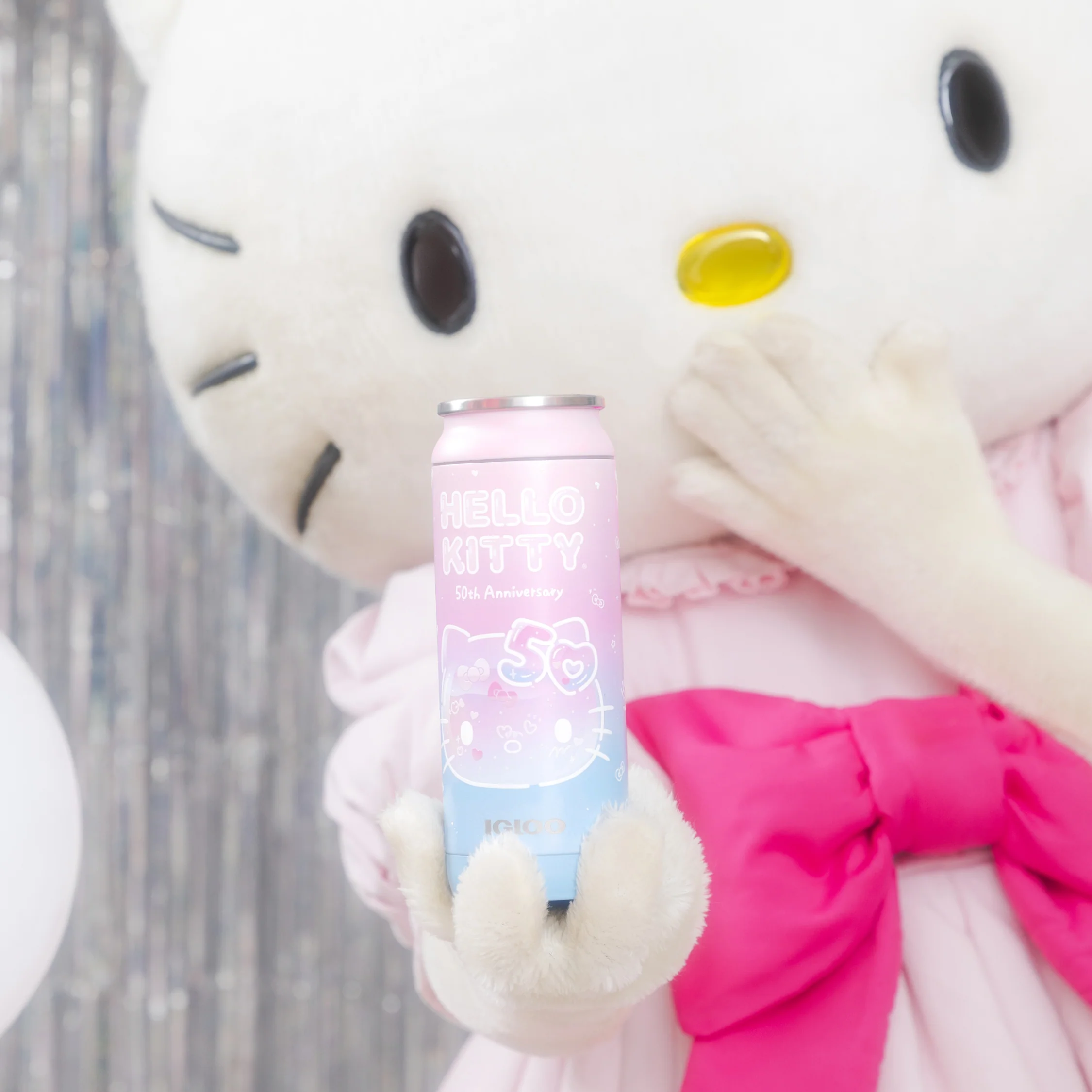 Hello Kitty x Igloo 50th Anniversary 16oz Stainless Steel Can - Image 2