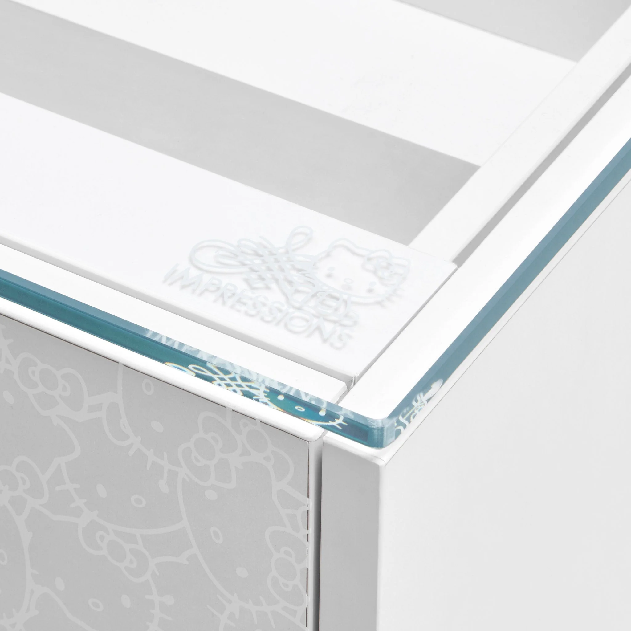 Hello Kitty x Impressions Vanity SlayStation Mini Vanity Table - Image 8