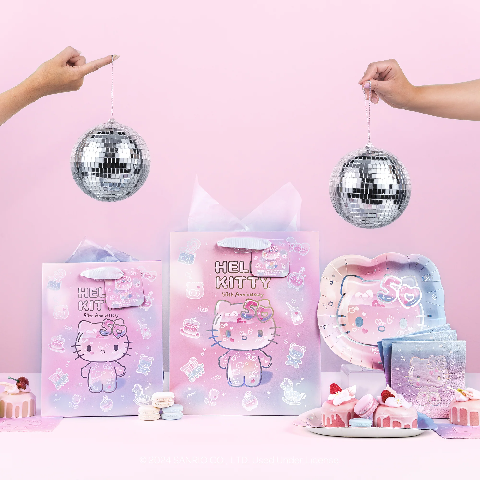 Hello Kitty x Studio Oh! 50th Anniversary Gift Bag Set - Image 2