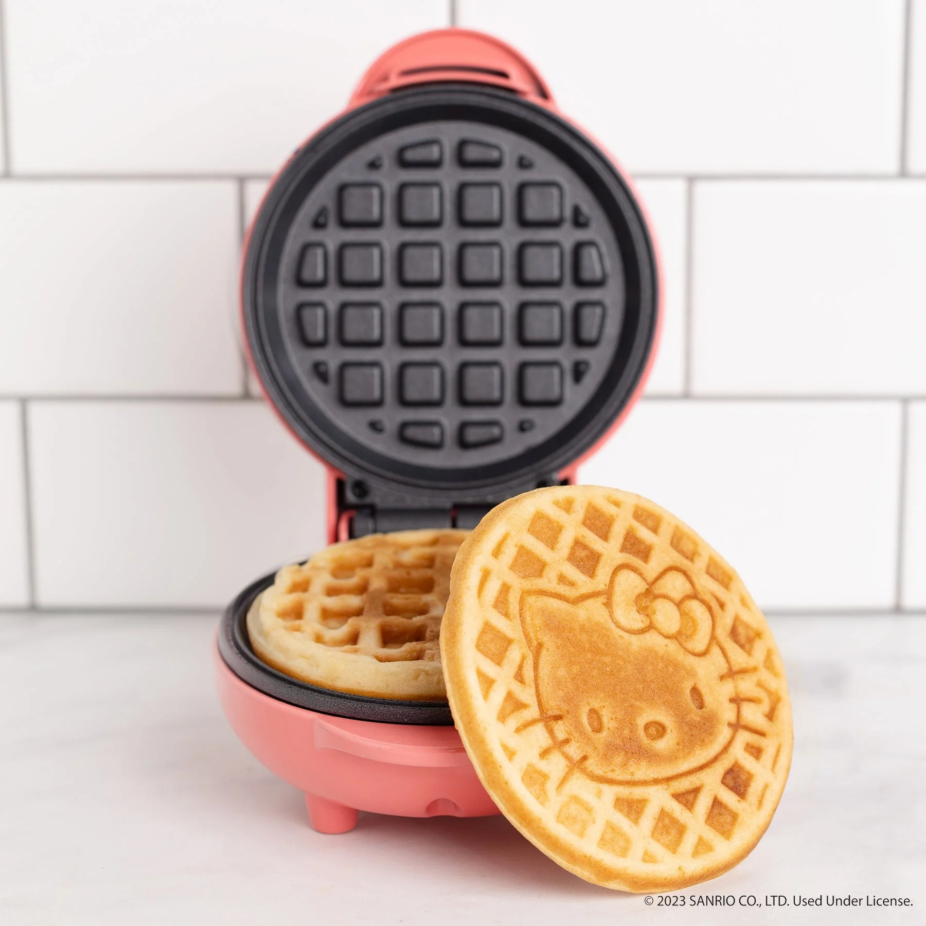 Hello Kitty Mini Waffle Maker - Image 4